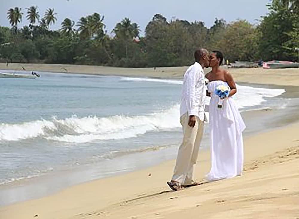 Hotel Starfish Tobago Black Rock Exterior foto